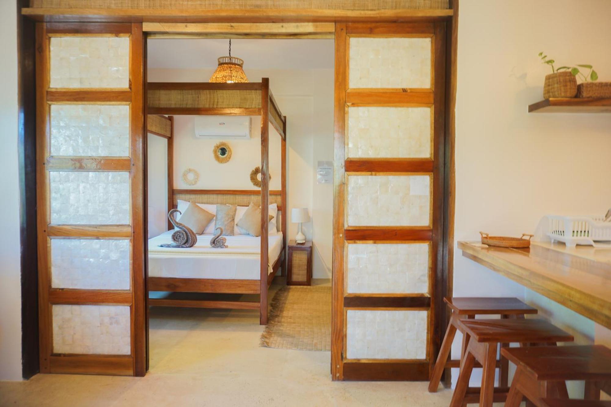 Greenhouse Siargao Roadside Boutique Apartments General Luna  Exterior photo