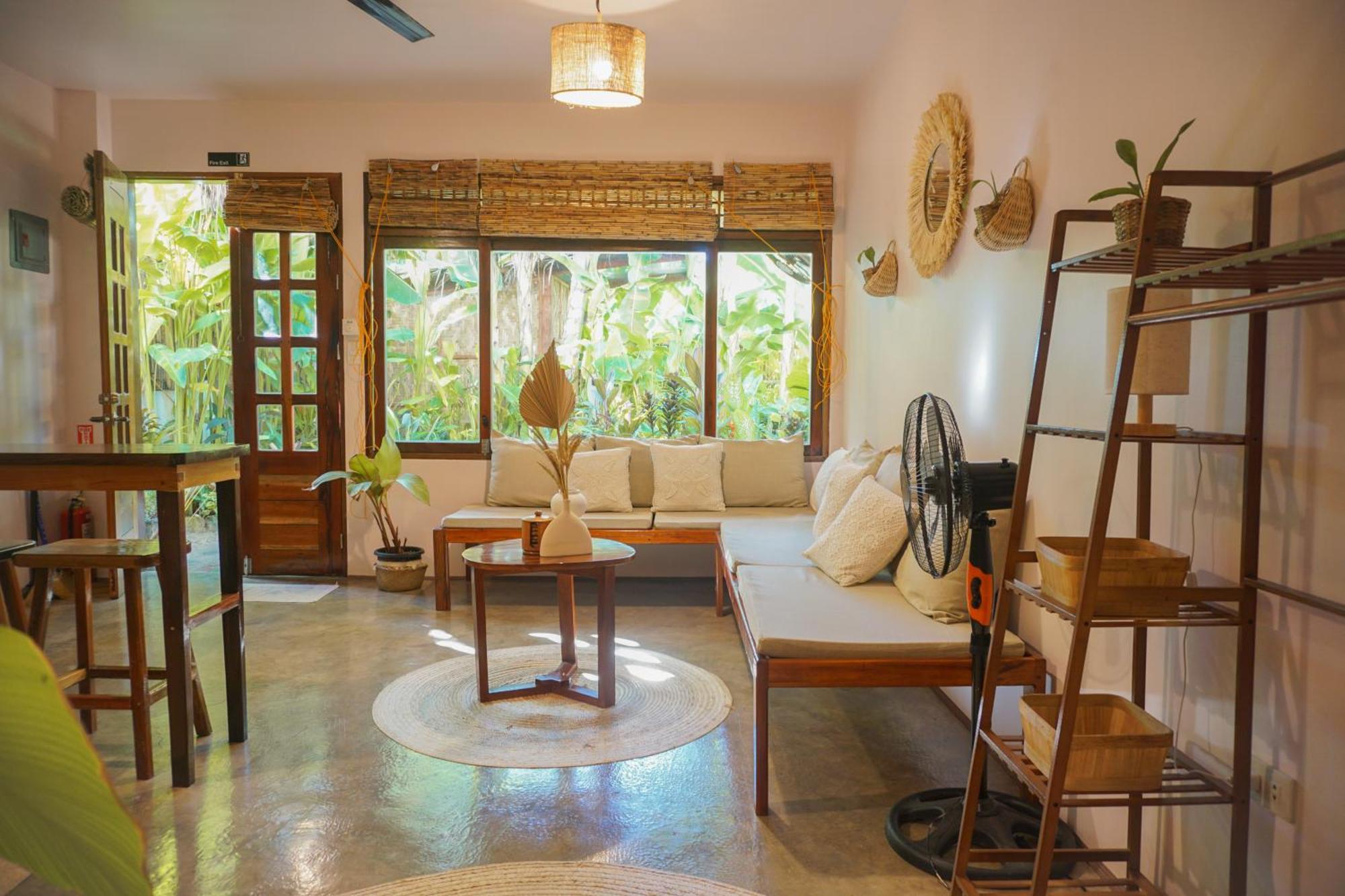 Greenhouse Siargao Roadside Boutique Apartments General Luna  Exterior photo