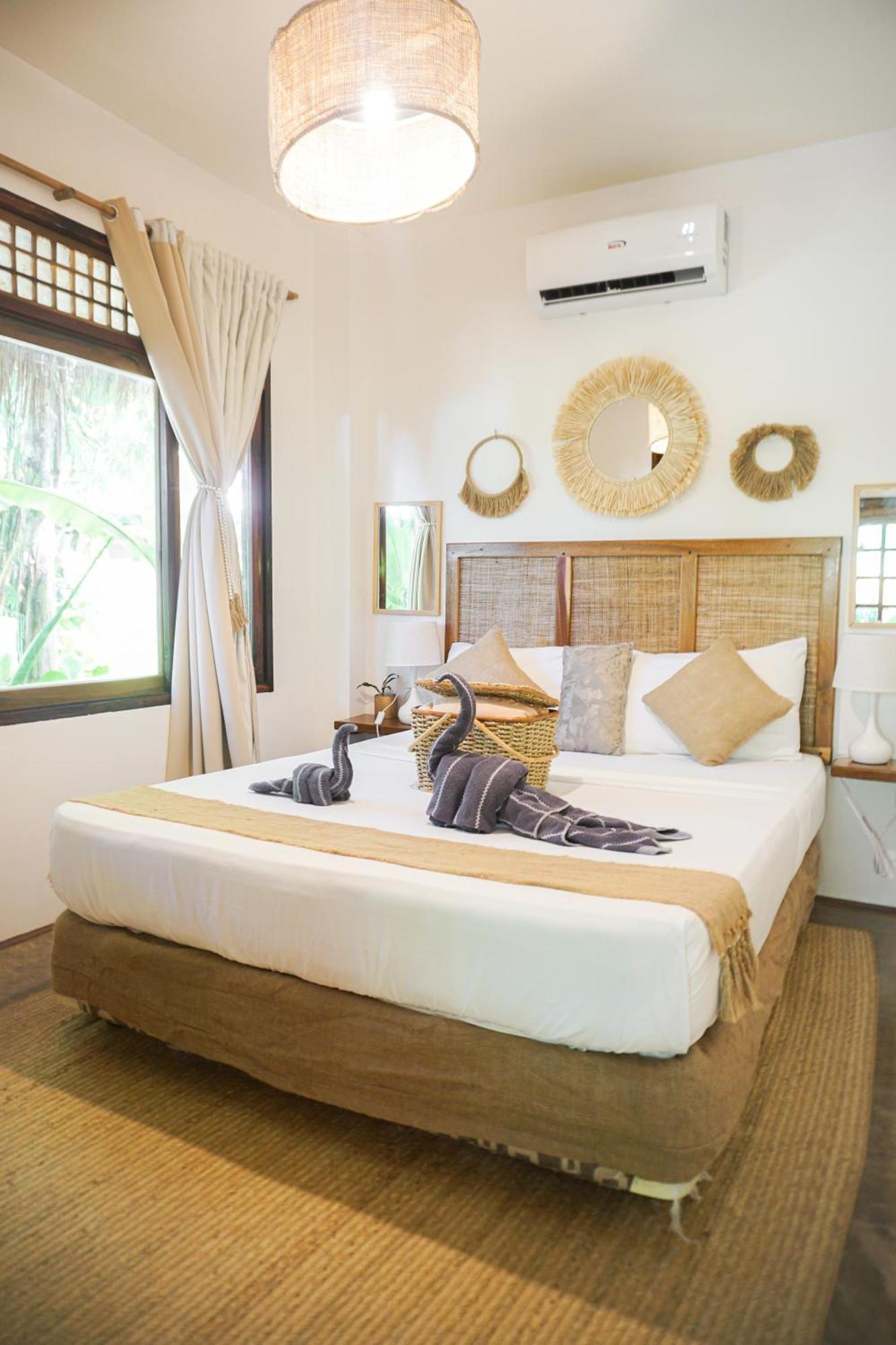 Greenhouse Siargao Roadside Boutique Apartments General Luna  Exterior photo